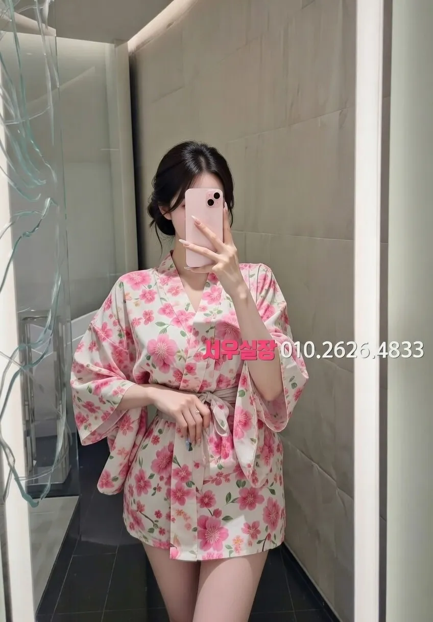 성수 룸싸롱 프리미엄 라인업 5번 프로필